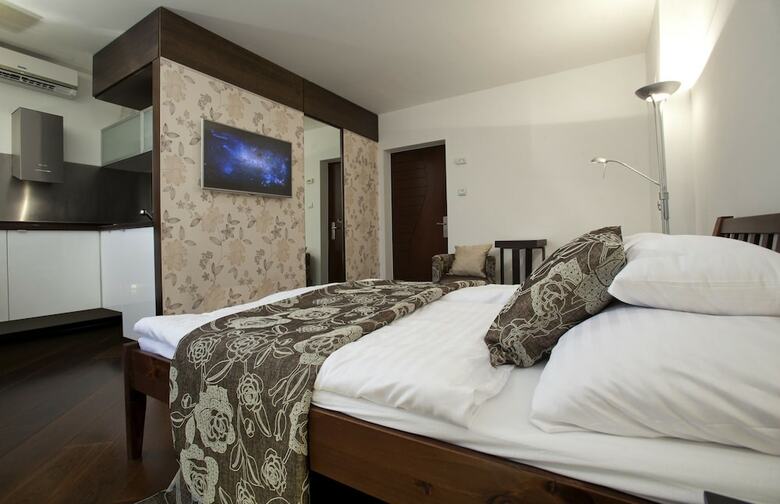 Parliament Penthouse Boutique B&B