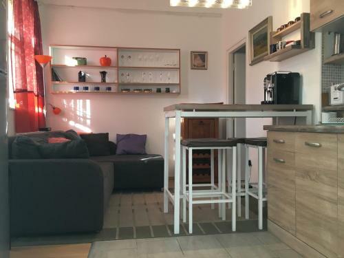 Koren Family Apartment
