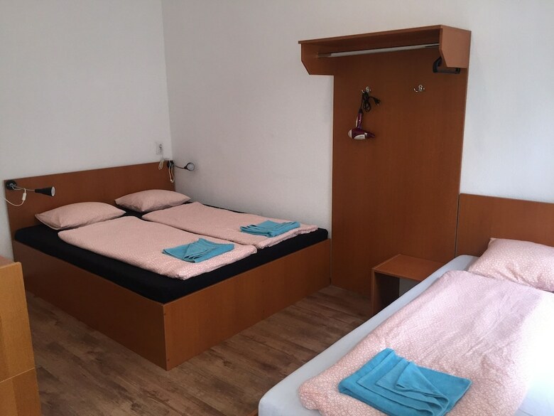 Hostal Omega Guesthouse Budapest