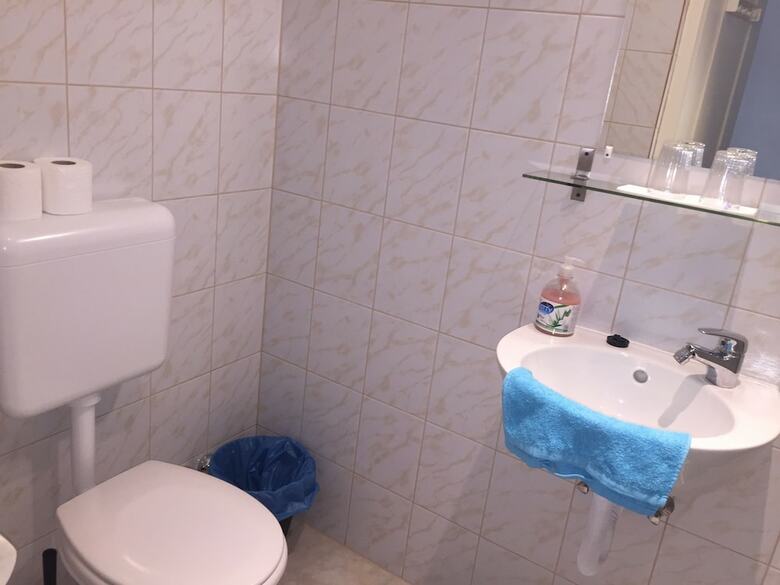 Hostal Omega Guesthouse Budapest