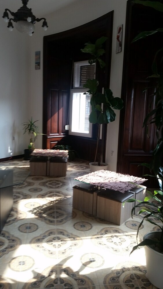 Hostal Omega Guesthouse Budapest
