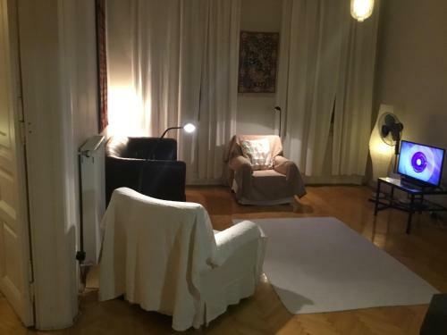 Broadway Gem Apartment