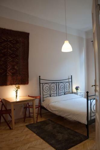 Broadway Gem Apartment