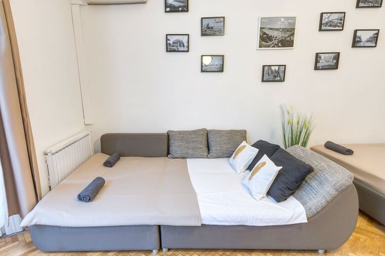 Real Apartments Lovag