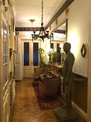 Hostal Imre Guest House
