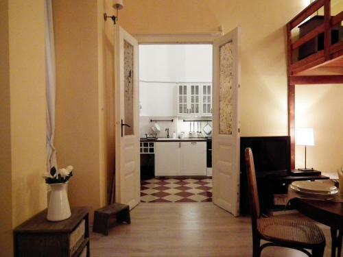 Nyilas Misi Apartments Viola