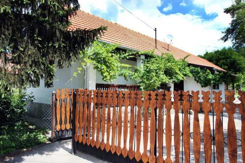 Hostal Lugas Vend�gh�z