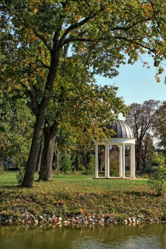 K�rolyi Kast�ly Hotel & Restaurant