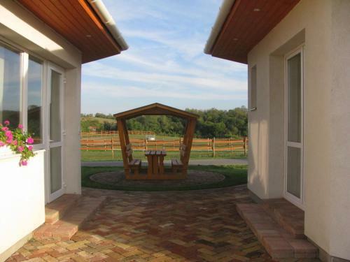 Kab�ka Lovastanya (riding Stable) Apartman