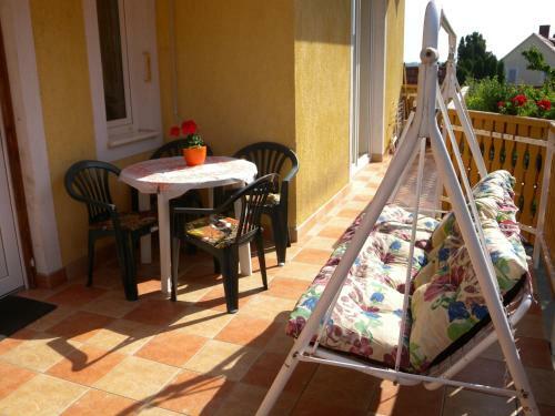 Apartment In Fonyod/balaton 35365