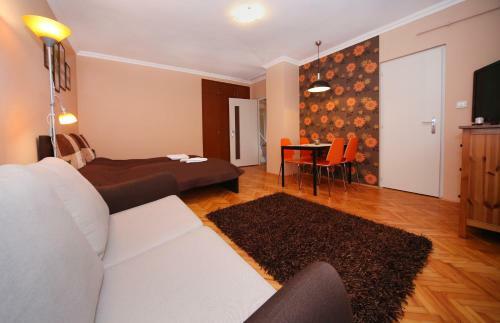 Plat�n Apartman Eger