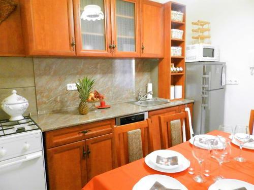 L�na Apartmanh�z - Eger