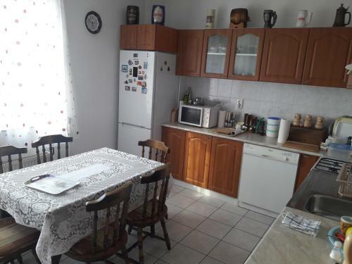 Hostal Pint�r Vend�gh�z