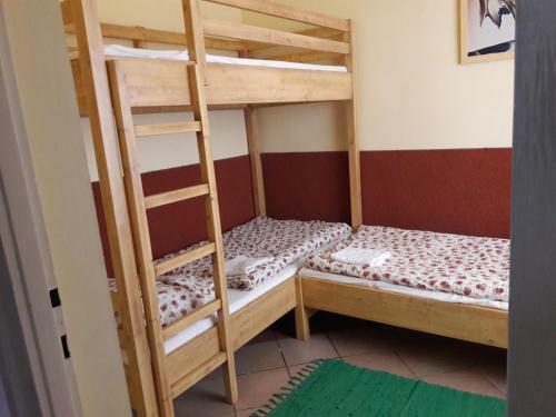 V�csey Apartman