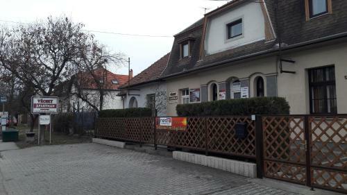V�csey Apartman