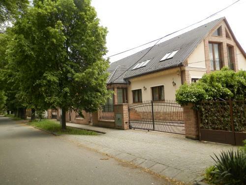 Bed & Breakfast Nagyr�t Panzi� Eger