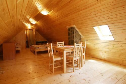 Hostal Kemenc�s Vend�gh�z