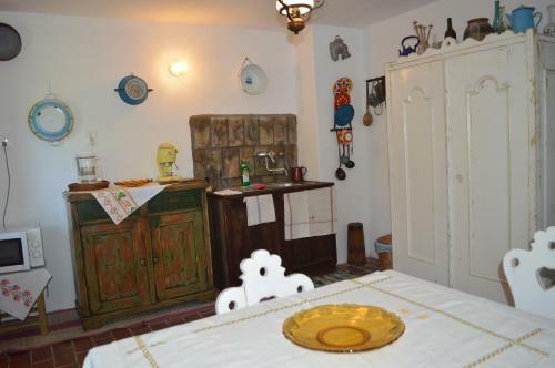 Holl�k�ves Vend�gh�zak