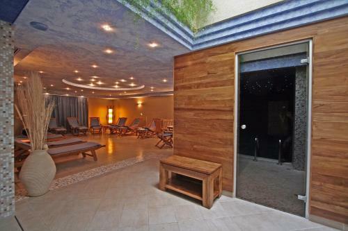 Hotel Torn�cos H�z - Hegyk?