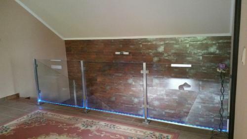 H�romhuta Vend�gh�z