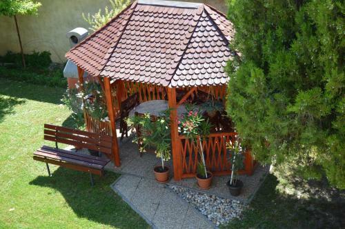 Apartman Anik� Vend�gh�z