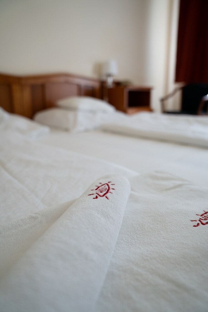 Well Hotel