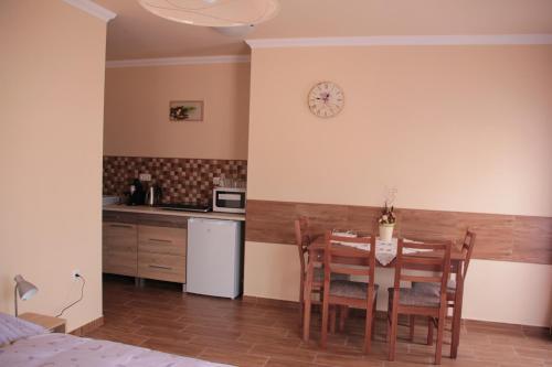 Imola �s Andrea Apartmanh�z 2