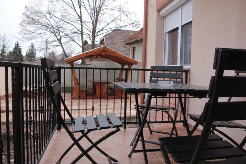 Imola �s Andrea Apartmanh�z 2