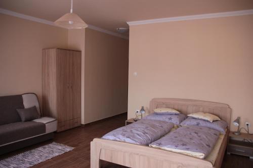 Imola �s Andrea Apartmanh�z 2