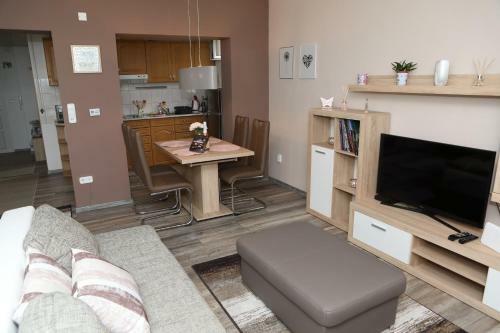 Suzanna Apartment