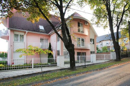 Suzanna Apartment