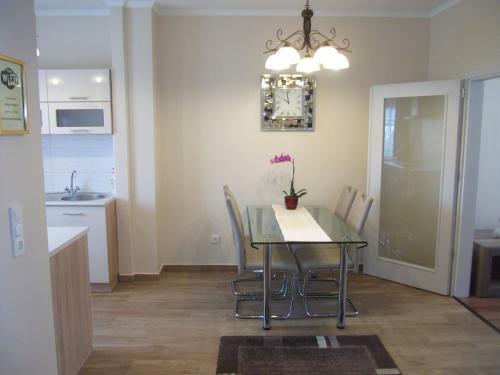 Ametiszt Apartman