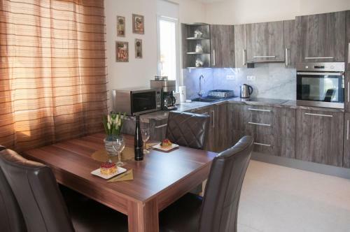 Aramis 4 Apartments