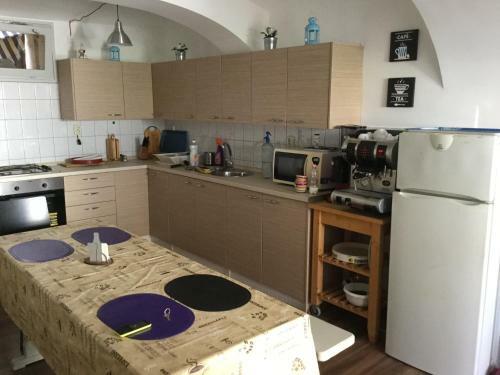 Hostal Avas Apartman