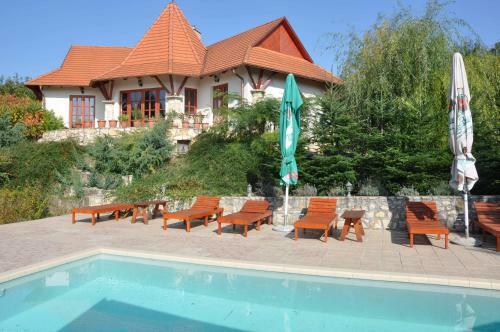 Hostal Berek Fogad�