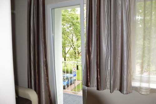 Ad�l Apartman