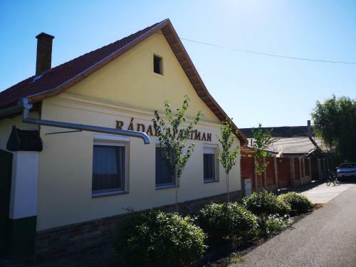 R�day Apartman