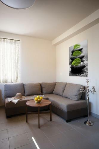 Pandora Zs�ry Apartmanok Mez?k�vesd