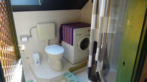 Cikl�men Vend�gh�zak