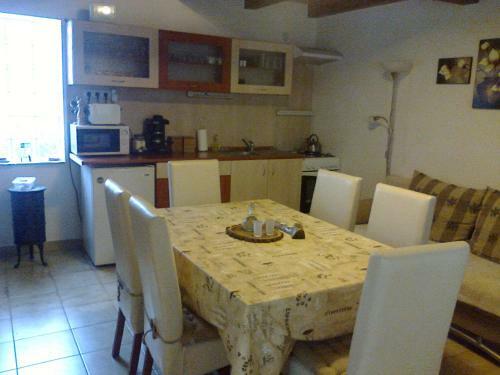 Hostal Borosty�n Vend�gh�z