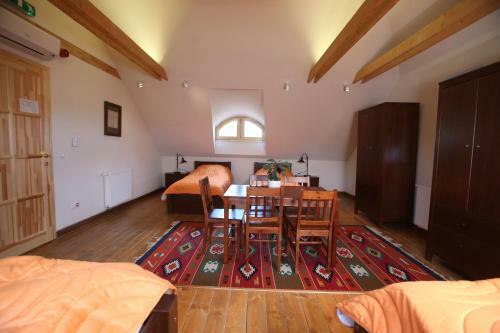 Hostal Csodarabbik �tja Fogad�