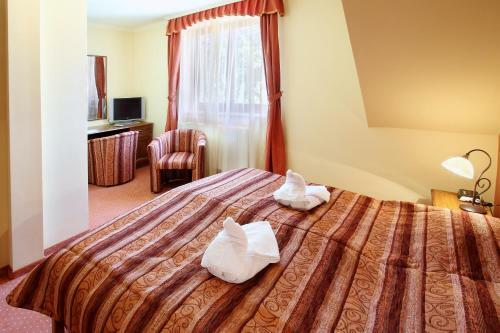 Hostal Family Panzio Es Apartman Hazak