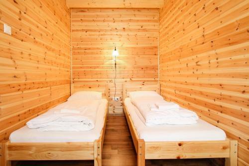 Hostal Family Panzio Es Apartman Hazak