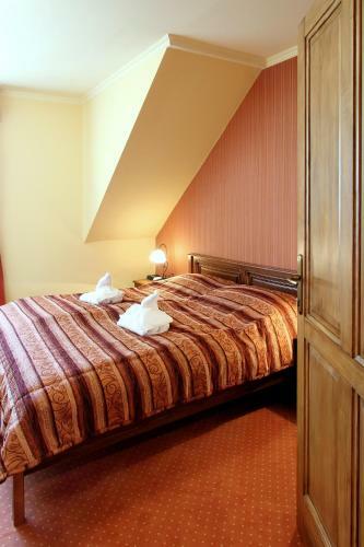 Hostal Family Panzio Es Apartman Hazak