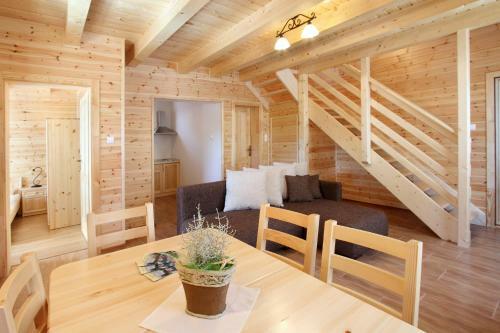 Hostal Family Panzio Es Apartman Hazak