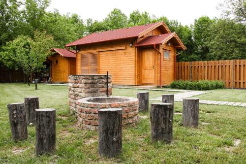 Hostal Family Panzio Es Apartman Hazak