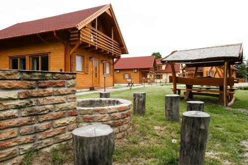 Hostal Family Panzio Es Apartman Hazak