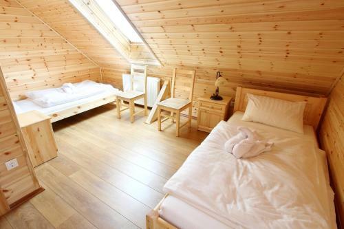 Hostal Family Panzio Es Apartman Hazak