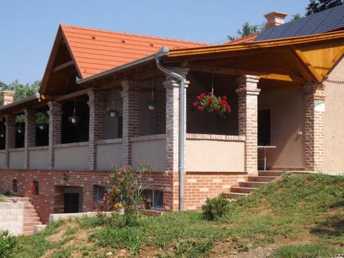 Hostal G�csej-sz�ve Vend�gh�z