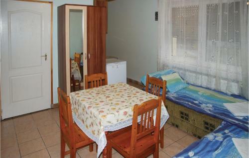 One-bedroom Apartment In Morahalom